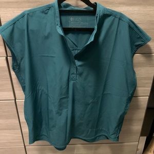 FIGS Rafaela scrub top in Caribbean Blue